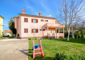 Strmac Apartment Sleeps 4 Air Con WiFi