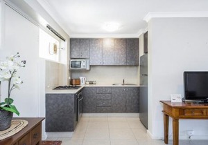 Studio 3 - ground floor Fremantle apartment
