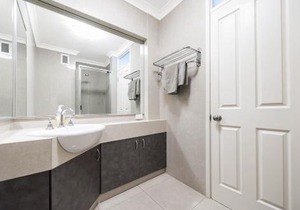 Studio 3 - ground floor Fremantle apartment