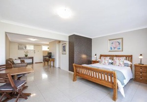 Studio 3 - ground floor Fremantle apartment