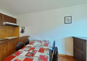 Studio 4 couchages, proche télécabine, parking, animaux acceptés - FR-1-241-75