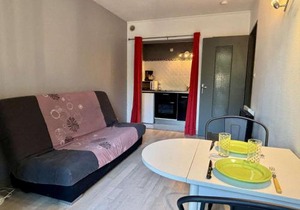 Studio cosy à 300m de la plage avec balcon, TV et proche commodités à Argelès-sur-Mer - FR-1-225-235