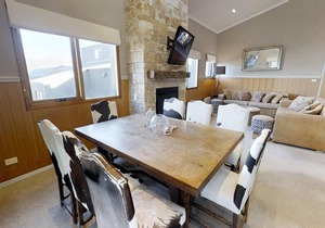 Studio Loft 9-1 - A well appointed self contained studio loft apartment