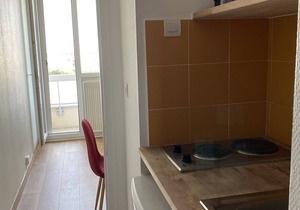 Studio with balcony and parking space in quiet residence