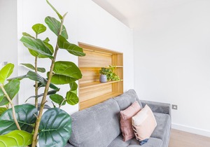 Studio with Balcony in Hill House