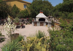 Studio with internet access