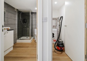 ⭐️ Stunning 1 Bed Duplex Apartment -Free Parking - West Bromwich ⭐️