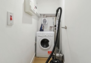 ⭐️ Stunning 1 Bed Duplex Apartment -Free Parking - West Bromwich ⭐️