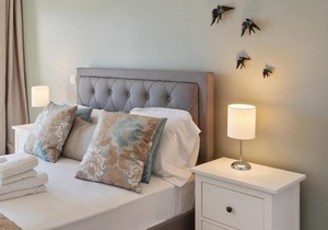 Stunning 2 BDR Apt Sleeps 4 nr Entrecampos