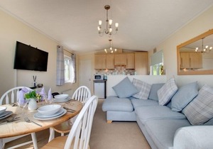 Stunning 3-Bed Hot Tub Lodge, Northumberland
