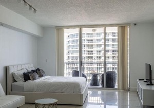 Stunning Bay View Studio