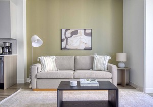 Stunning South Loop 1BR w/Gym & Pool, nr Grant Park, by Blueground