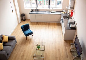 Stylish 1 Bed Duplex APT- West Bromwich