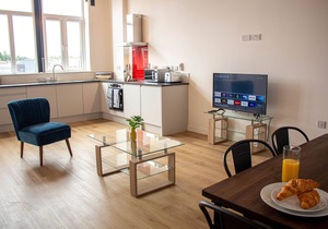 Stylish 1 Bed Duplex APT- West Bromwich