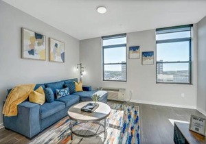 Stylish 1br Unit. Parking. Easy Ride to NYC