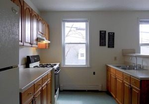 Stylish 2BR Retreat Steps from Thayer gate FREE private parking/WiFi