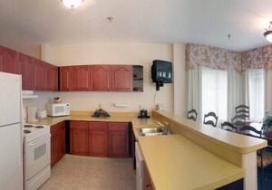 Stylish 2BR w/ Free WiFi, Resort Pool, Mini-Golf & 4 Miles to Notre Dame