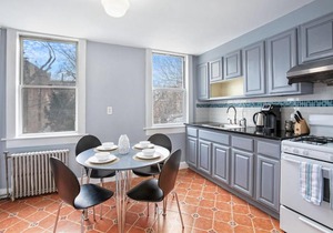 STYLISH 3BR/1BA DUPLEX- 15 MINS TO NYC!! SLEEPS 8!!