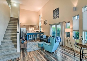 Stylish Anchorage Townhome ~ 1 Mi to Downtown