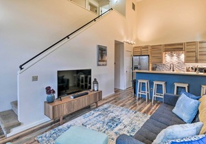 Stylish Anchorage Townhome ~ 1 Mi to Downtown