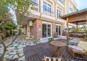 Stylish Duplex with Garden and Gazebo in Muratpasa