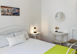 Stylish Home for 6 in Adamas