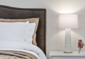 Stylish King Studio in Historic Mt. Vernon