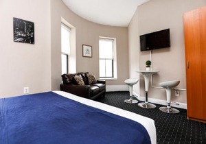 Stylish Studio in Boston Brownstone, C.Ave #21