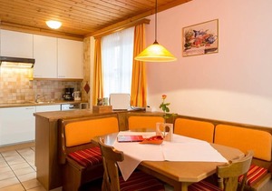 Superior One-Bedroom Apartment with Balcony - Haus Stablerkrämer