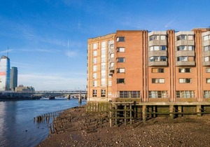 Sublime 1 bed flat with Thames view