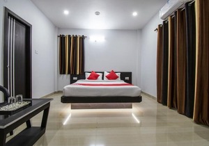 SUITE ROOM 1-S G INTERNATIONAL
