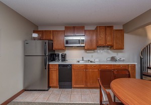 Suites at Silver Tree A307: One Bedroom and Loft Suite, Private Balcony, Great V