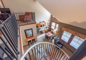 Suites at Silver Tree A308: Studio Style Suite with Loft, Free WIFI!