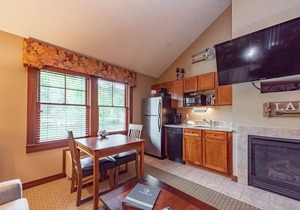 Suites at Silver Tree A314: Studio and Loft Suite with Free WIFI and Fireplace!