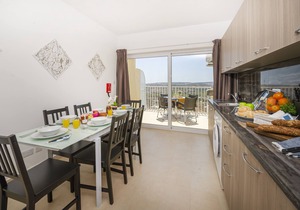 Summer Breeze Superior Apartment