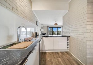 Summit 11 - Modern 3BR Apartment l Stunning Lake Views l WiFi l BBQ l Air-Con
