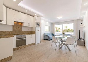 Sun View Apartament - Island Village Heights