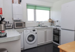 SUNNY BANK, family friendly, country holiday cottage in Babbacombe