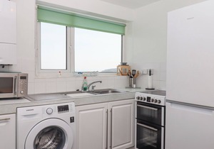 SUNNY BANK, family friendly, country holiday cottage in Babbacombe