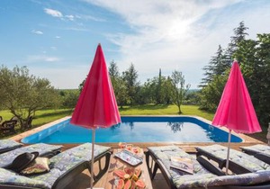 Sunset holiday home with pool and large, mature garden