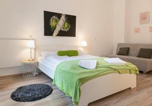 Superb 3 Apt Complex for 9P near Wiener Stadthalle