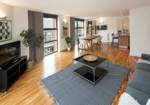 Superfast Broadband 2BD City Flat Farringdon