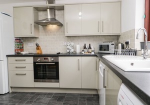 SWALLOWDALE, pet friendly, with open fire in Torver