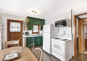 Swan Lake Resort & Campground - Lakeside Cabin #1