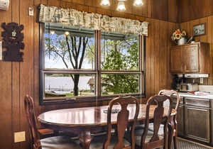 Swan Lake Resort & Campground - Lakeside Cabin #4