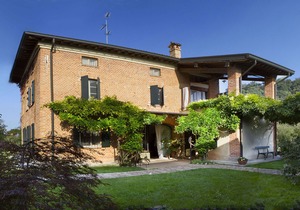 Swimming pool villa with private chef on request