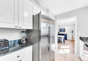 Terrific 4 BR/2BA Tarpon Cottage! Great Location! Amenity Cards!