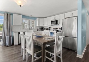 The 1A Escape | Ocean View Deck | Walk to Beach
