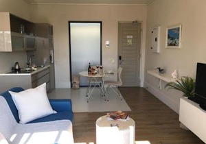 THE ART ROOM AT THE GALLERY , REX HOTEL