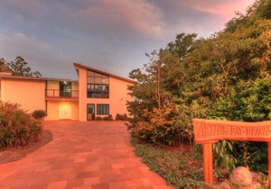 The Beach House at Arthur Bay